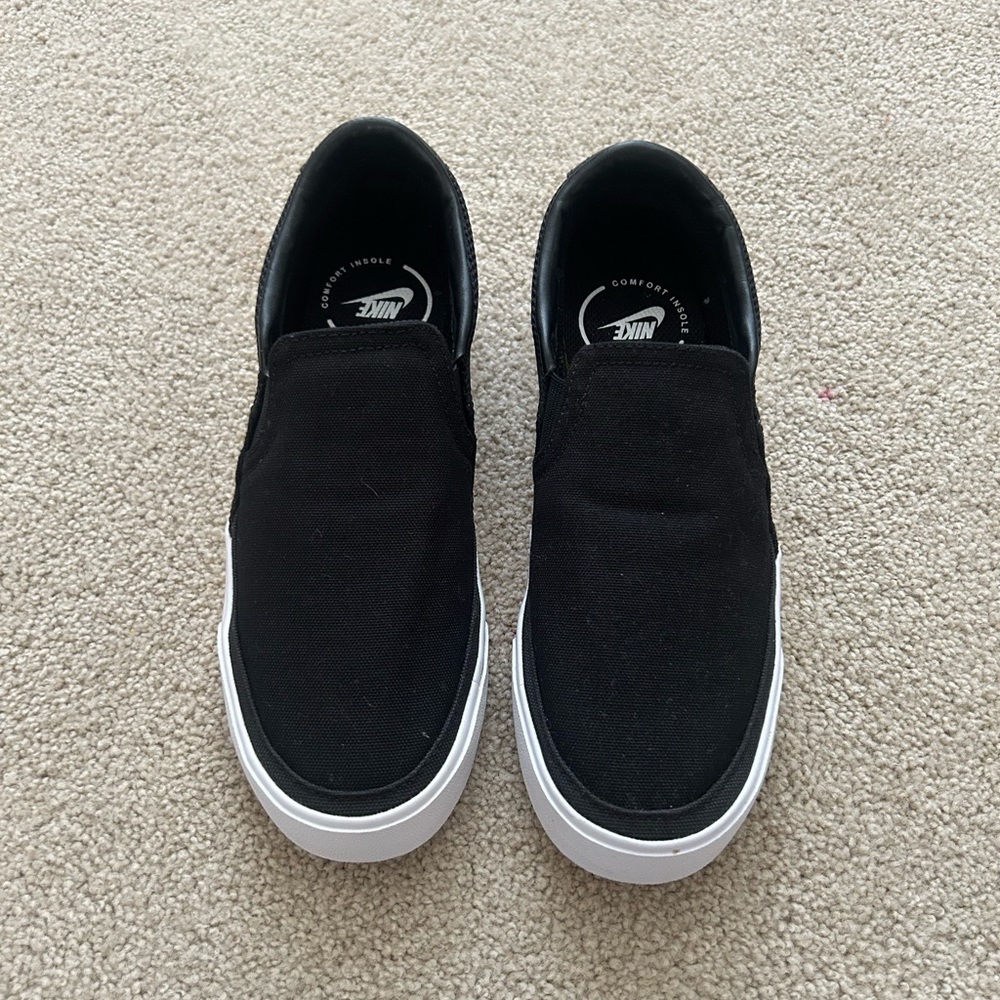 Women’s Nike shoes